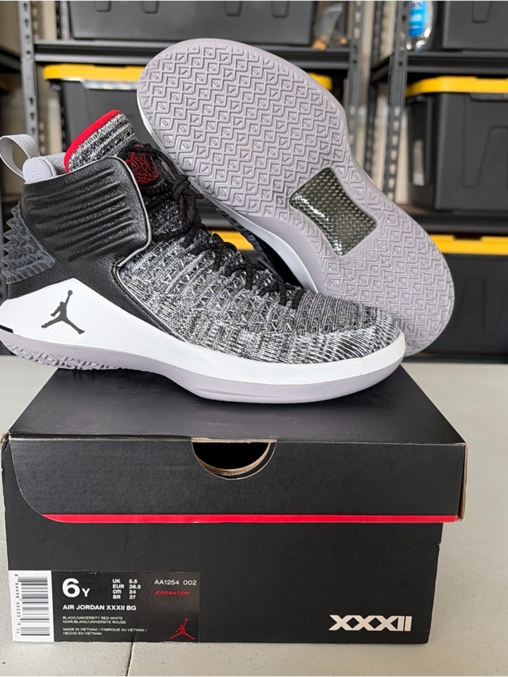 Jordan Men's Air XXXII Gray/Black Red Accent Basketball Shoes